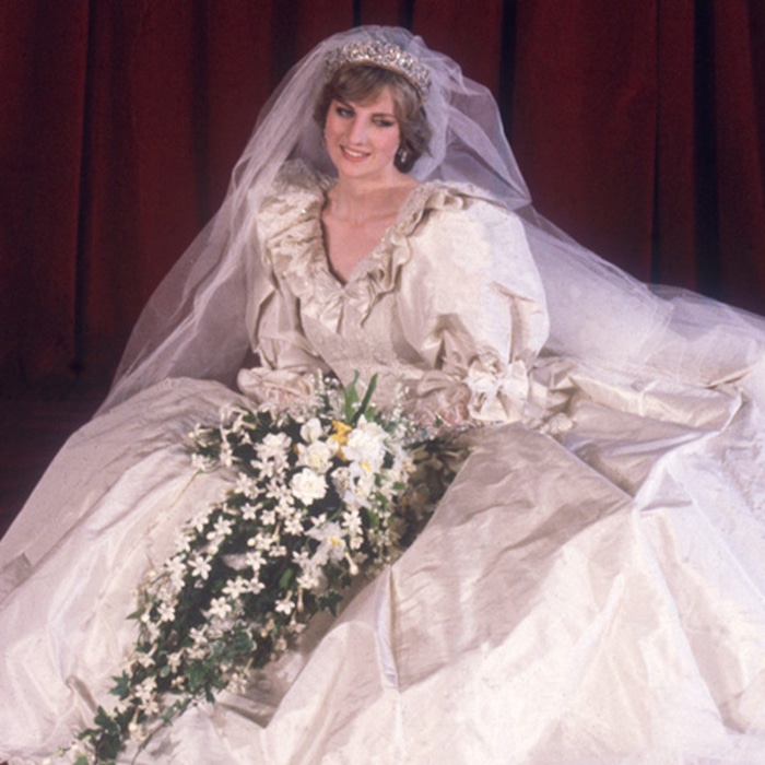Inside The Epic Story Of Princess Diana S Wedding Dress E Online