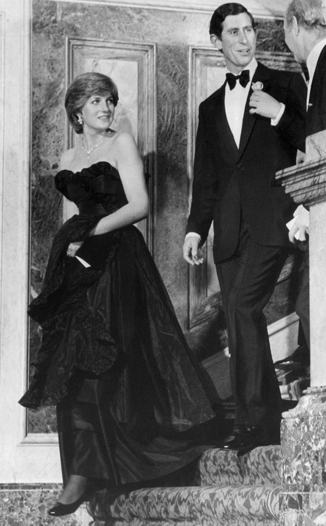 Inside The Epic Story Of Princess Diana S Wedding Dress E Online