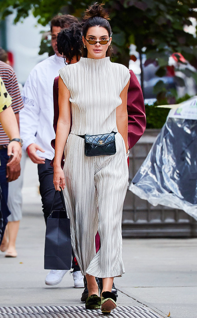 426 Kendall Jenner Street Style Stock Photos, High-Res Pictures