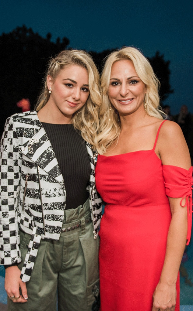 Chloé lukasiak discount mom