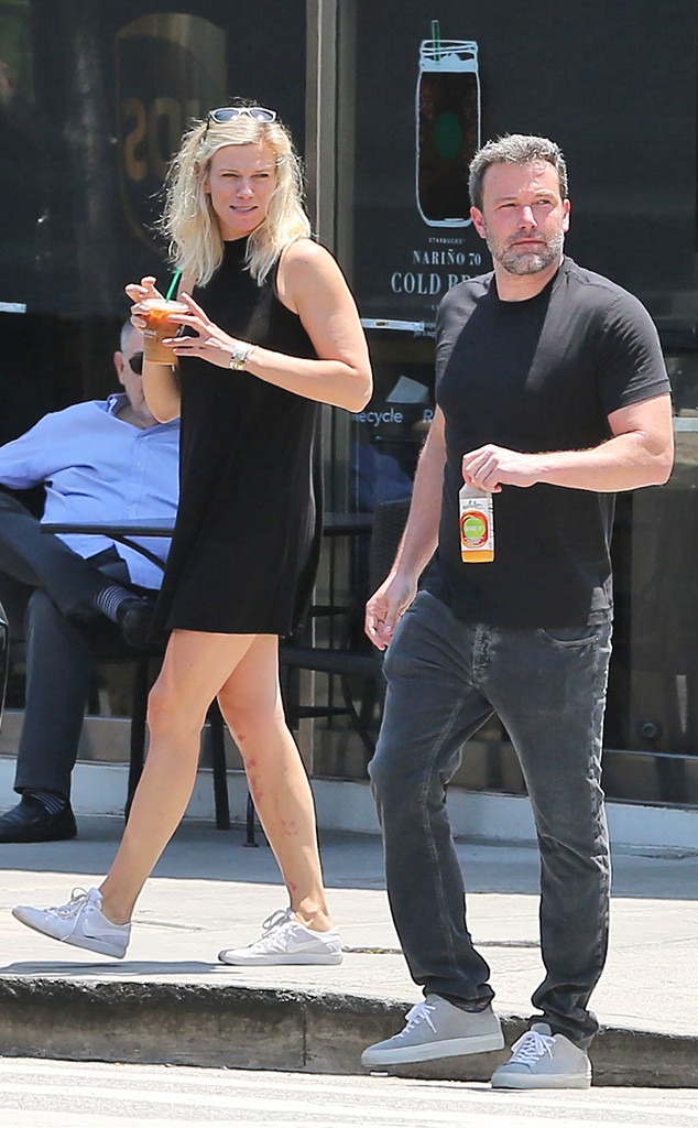 Ben Affleck And Lindsay Shookus Step Out For Coffee Date In Los Angeles E News 