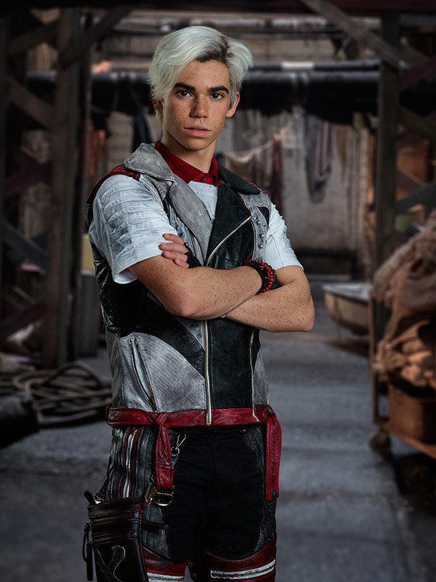 cameron boyce gömleksiz