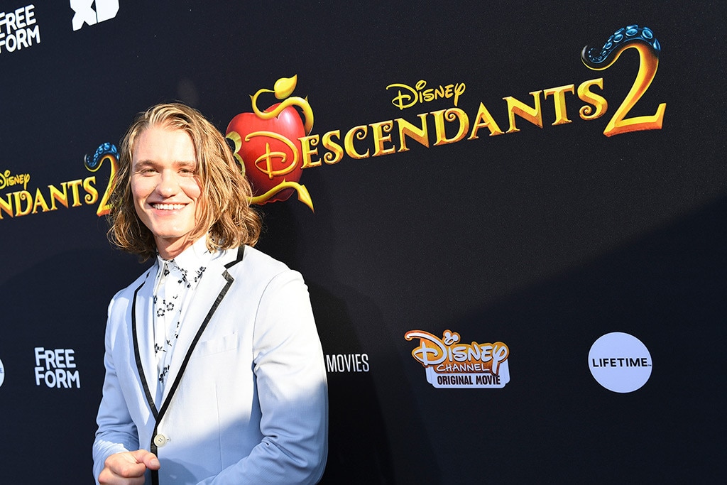 Photos from Descendants 2 Red Carpet Premiere