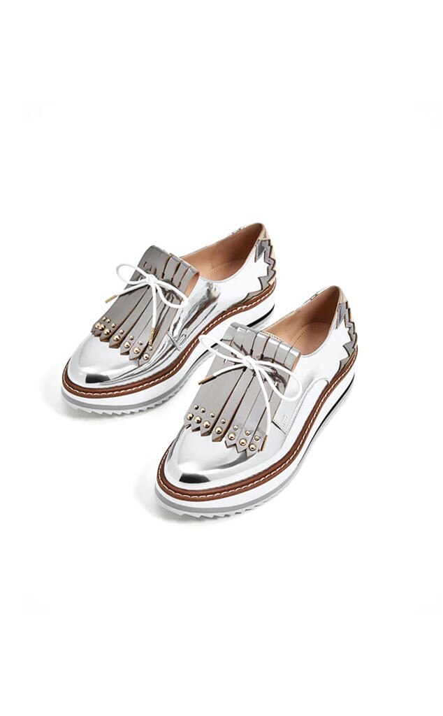 Bella Hadid's Shoes Are Perfect for GNO | E! News Australia Bella Hadid's Shoes Are Perfect for GNO | E! News Australia