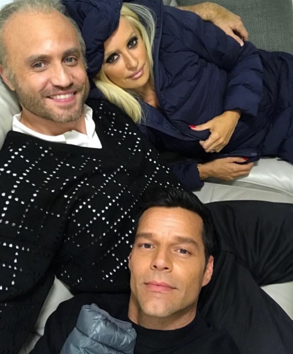 Versace y su pareja clearance