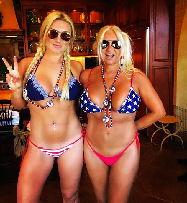 Brooke Hogan & Linda Hogan from Stars Celebrate Fourth of July 2017 E ... picture