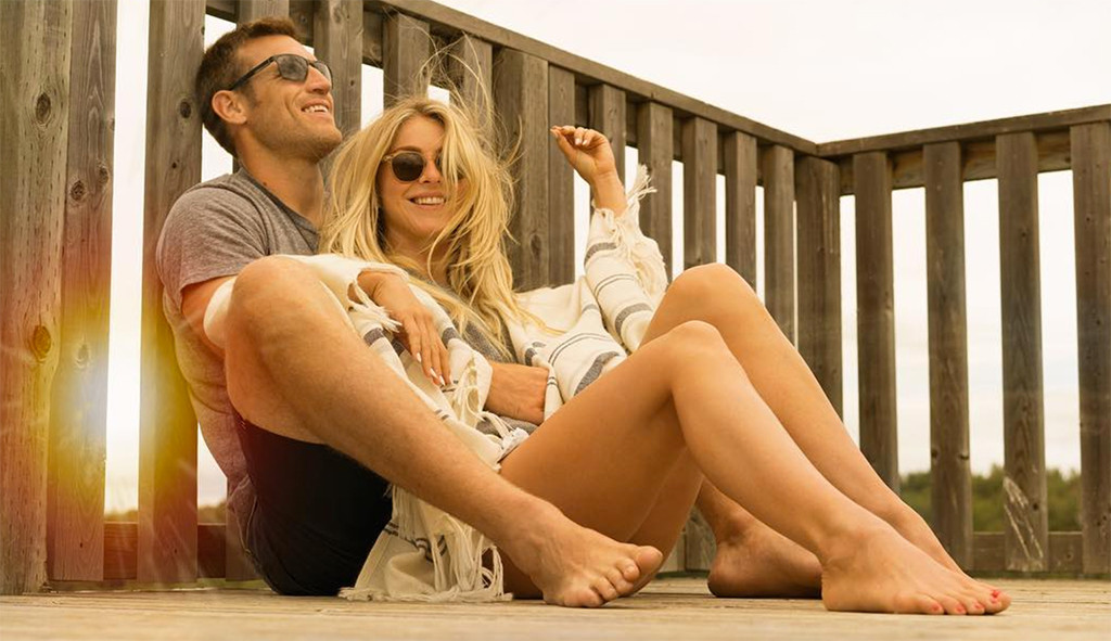 Julianne Hough shares romantic photo of wedding to Brooks Laich: 'I'm so  grateful