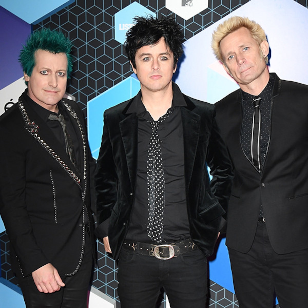 Green Day Singer Speaks Out About Performing After Acrobat's Death - E! Online