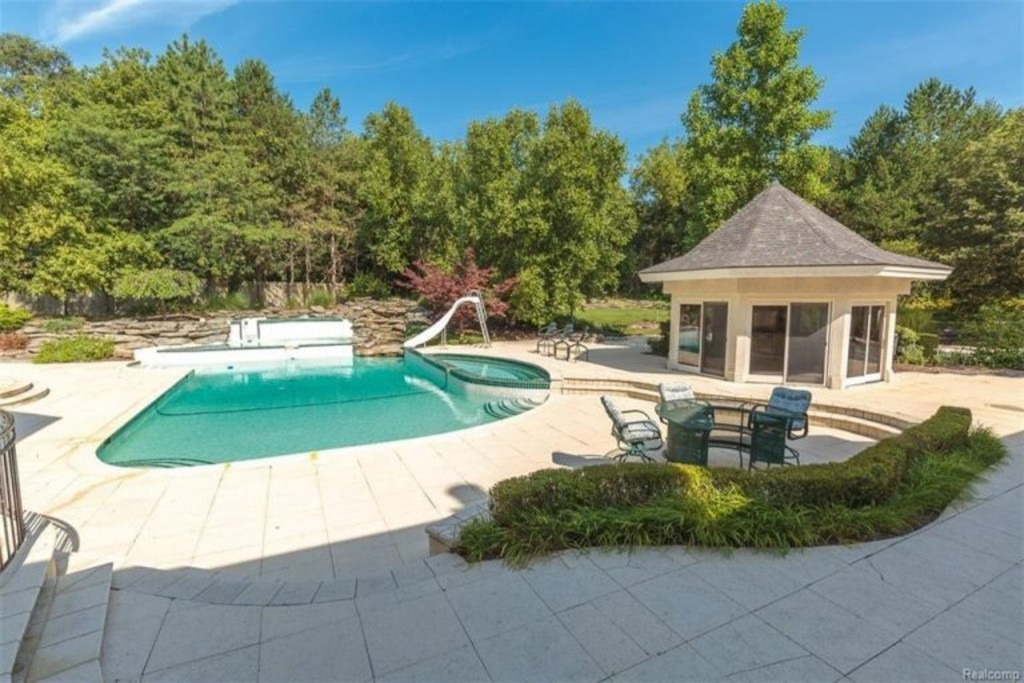 Eminem Lists Michigan Home For 2 Million E News