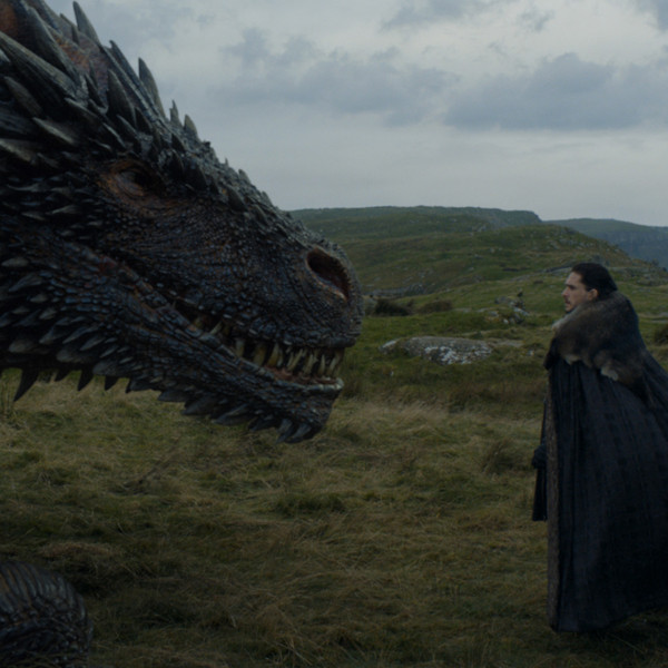 Game of Thrones' Jon Snow Interacting With Daenerys Targaryen's Dragon ...