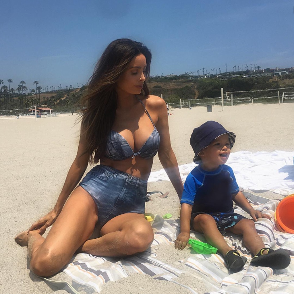 Six Pack Mom Demonstrates Workout Routine As She Nears Due Date E Online Six Pack Mom Demonstrates Workout Routine As She Nears Due Date E Online