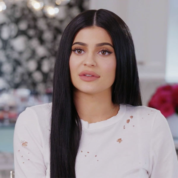 Kylie Jenner Explains Why She Got Her Lips Done ''I Was Insecure''(00)