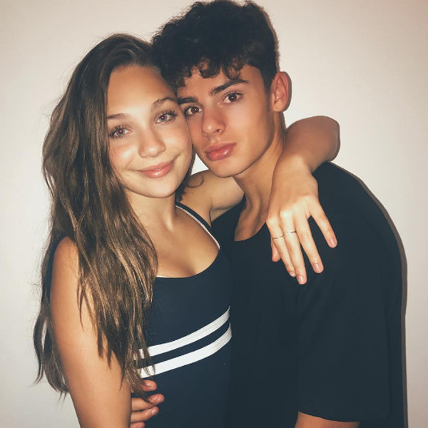 Maddie Ziegler Jack Kelly Prove Young Love Isn T Too Good To Be True E Online Au