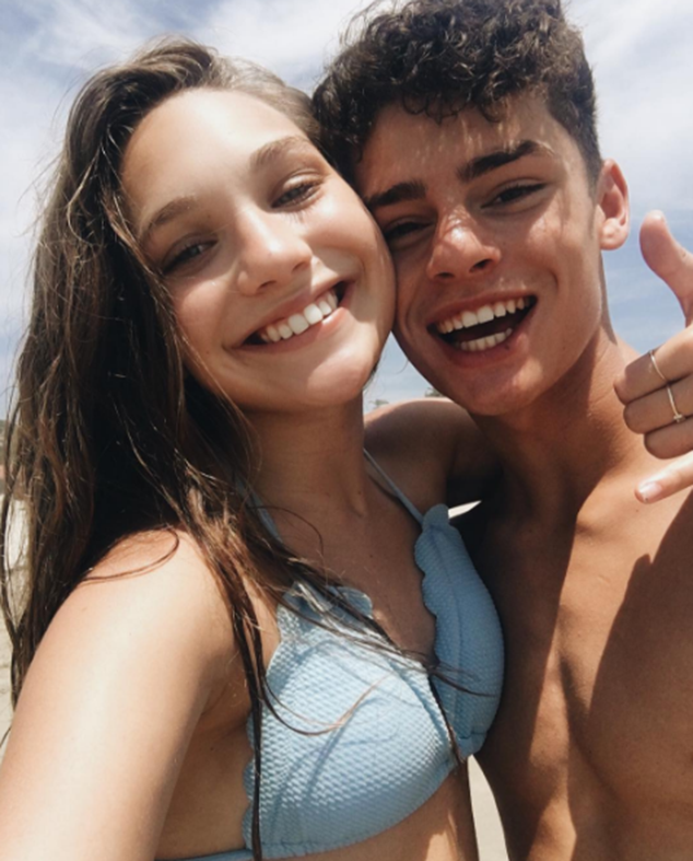 Maddie Ziegler Jack Kelly Prove Young Love Isn T Too Good To Be True E Online