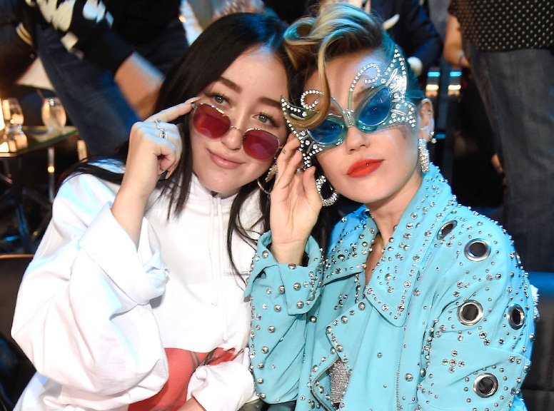 Noah Cyrus, Miley Cyrus, MTV Video Music Awards 2017, Candid