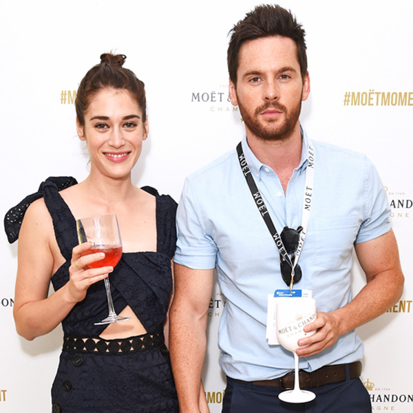 Mean Girls Star Lizzy Caplan Marries Tom Riley In Italy E News Uk 