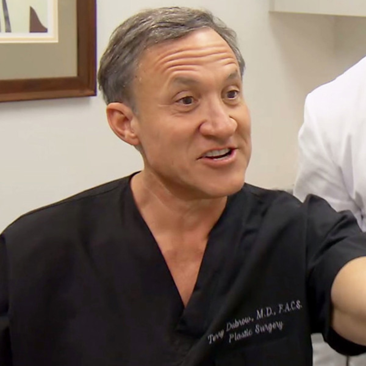 Botched Doctor Terry Dubrow Uses Leeches On A Patient S Nipples E Online Ca Botched Doctor Terry Dubrow Uses Leeches On A Patient S Nipples E Online Ca