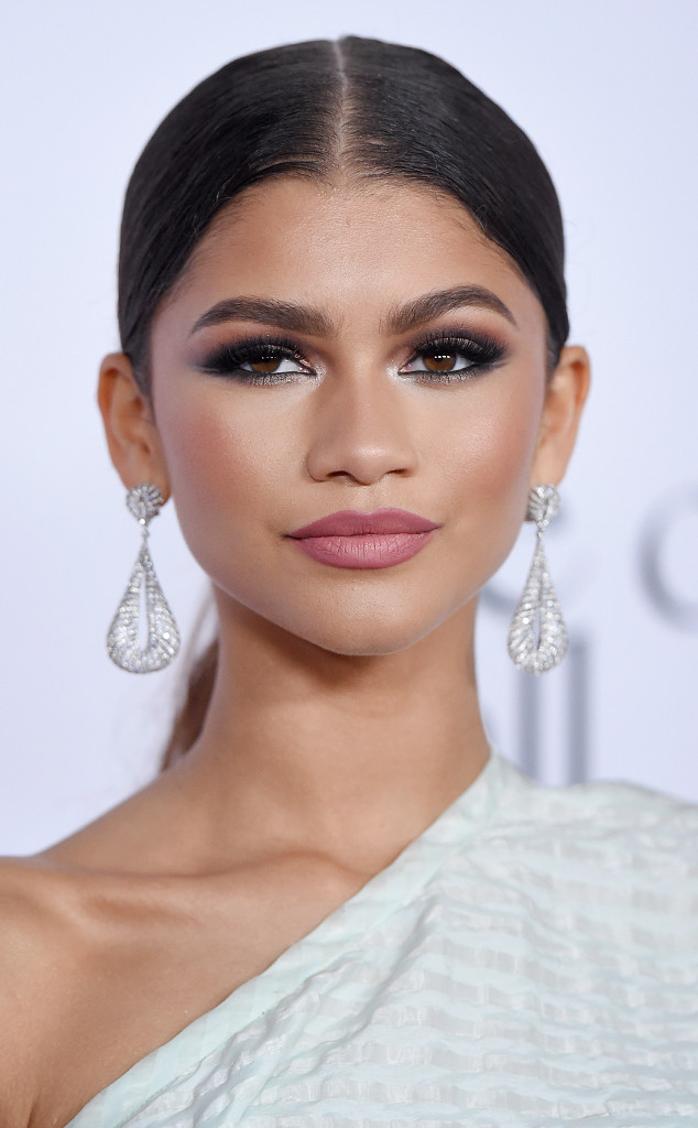 7 Beauty Lessons We've Learned From Zendaya's Eyebrows | E! News