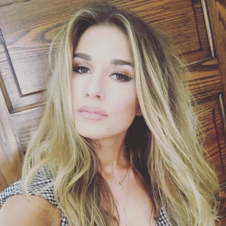 Jessie James Decker