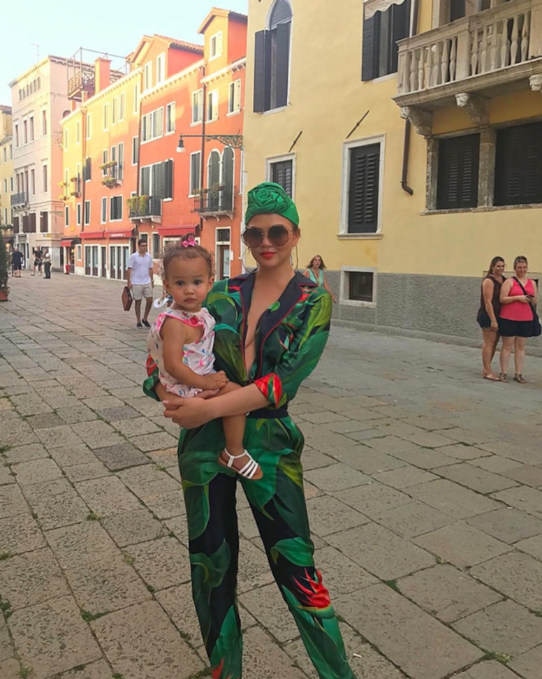 ESC: Chrissy Teigen Vacation Style