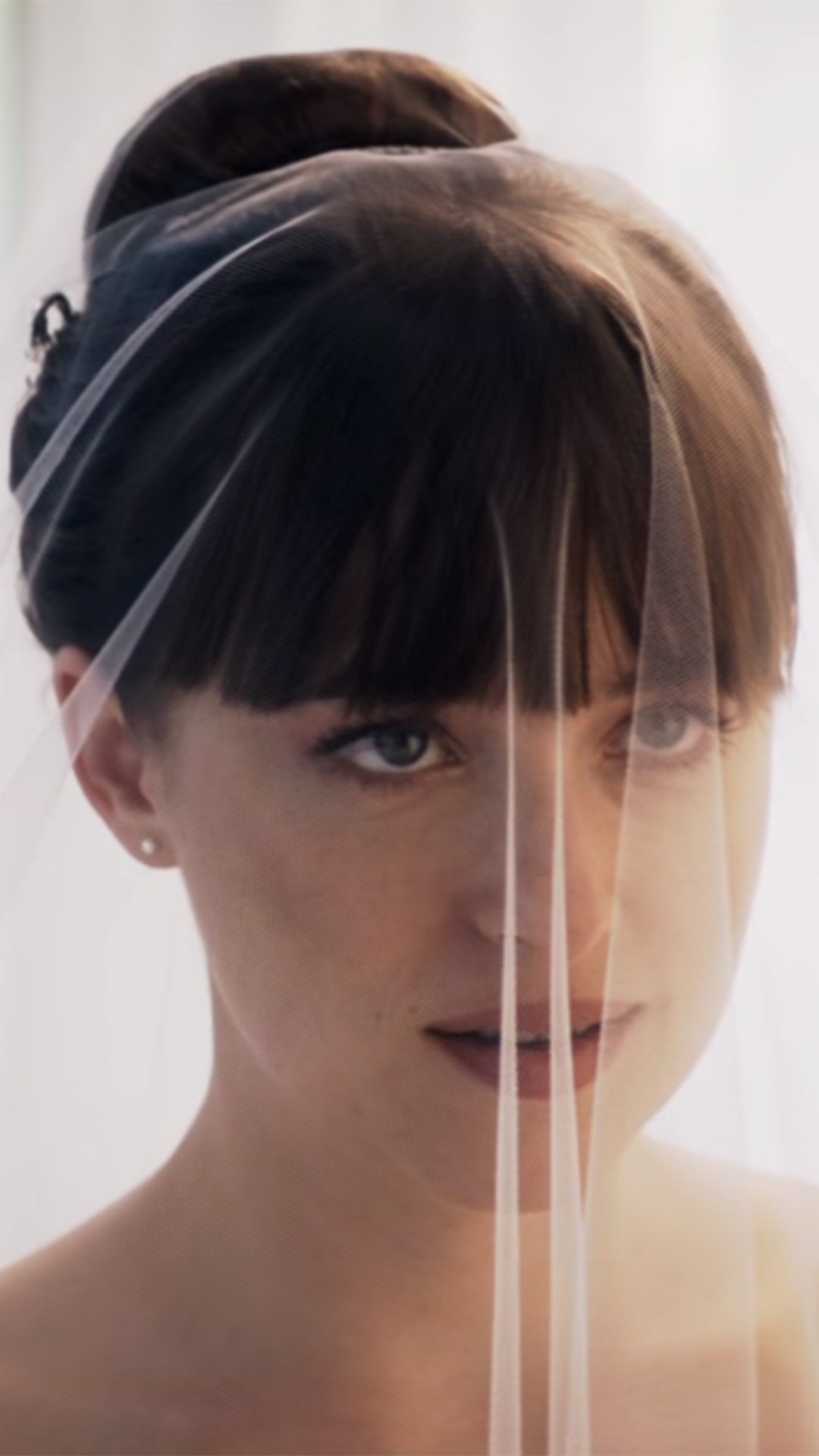 El vestido de novia de Anastasia Steele es el mejor en la historia del cine? ¡Mira qué lugar ocupa! - E! Online Latino - MX El vestido de novia de Anastasia Steele es el mejor en la historia del cine? ¡Mira qué lugar ocupa! - E! Online Latino - MX