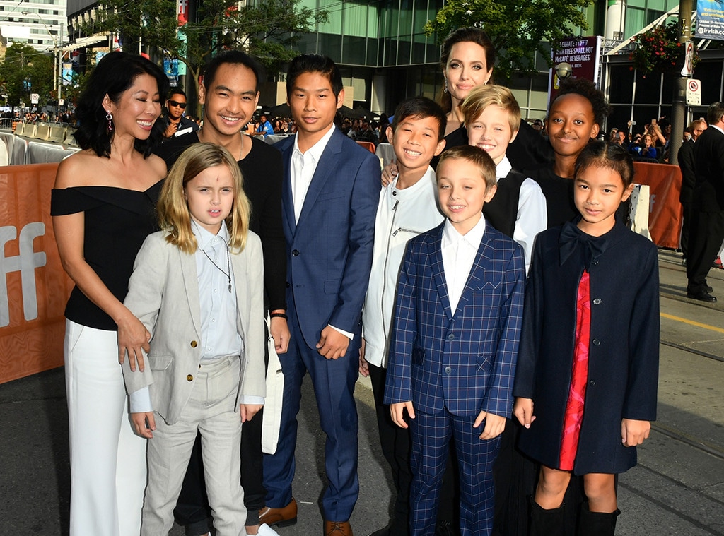 Loung Ung, Vivienne Jolie-Pitt, Maddox Jolie-Pitt, Pax Jolie-Pitt, Kimhak Mun, Knox Jolie-Pitt, Shiloh Jolie-Pitt, Angelina Jolie, Zaha