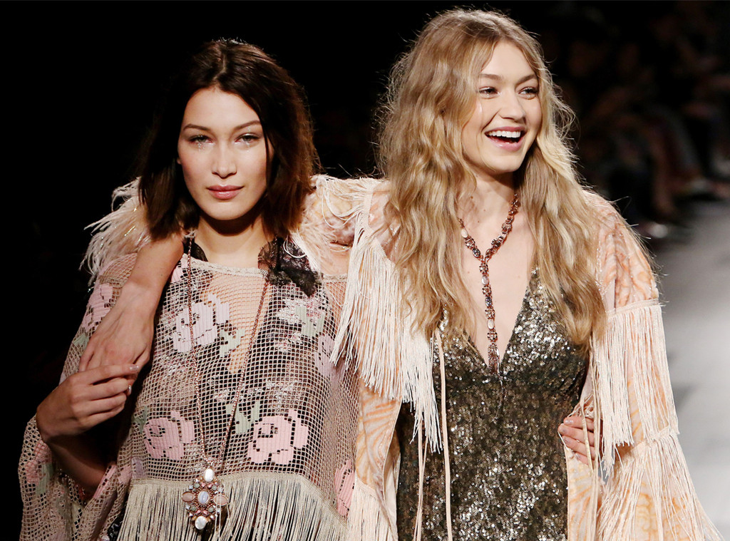 Gigi Hadid: the first photo strolling with her daughter