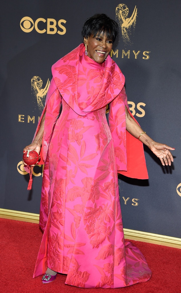 Celebs Who Actually Took a Fashion Risk at the 2017 Emmys - Wowplus.net