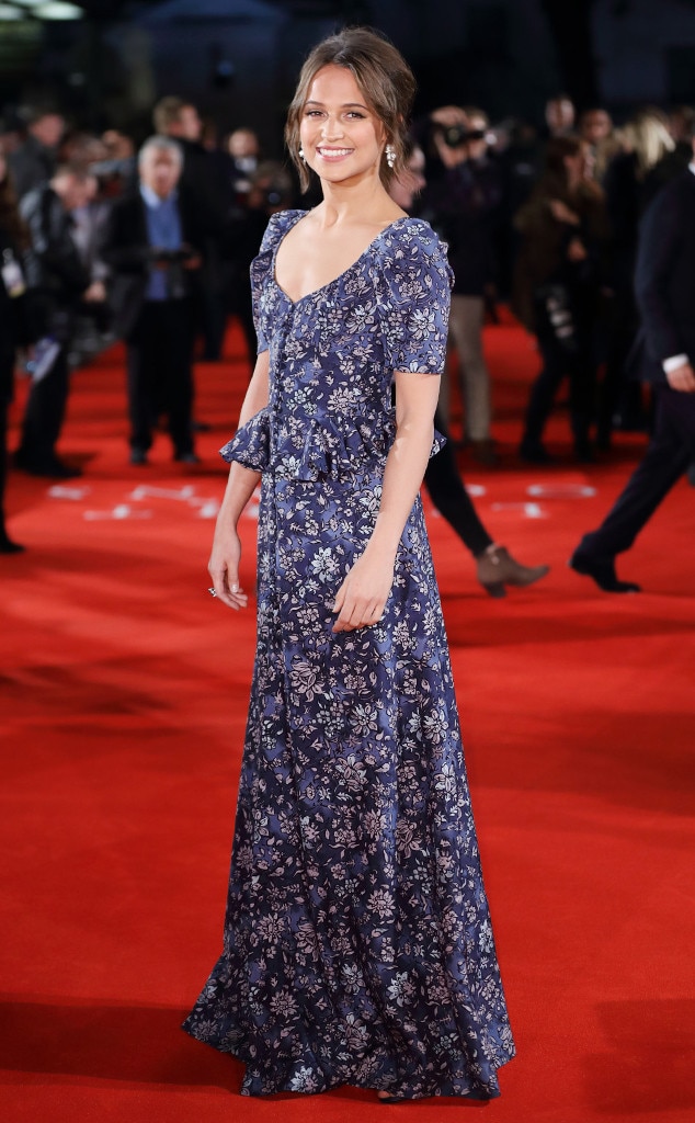 Alicia vikander red top carpet