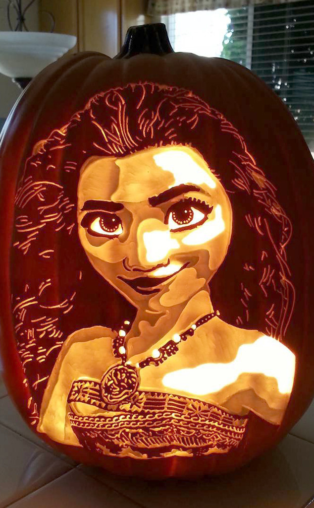 Moana from Celebrity Pumpkin Carvings | E! News