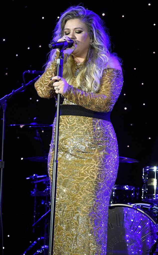 Kelly Clarkson from The Big Picture: Today's Hot Photos | E! News