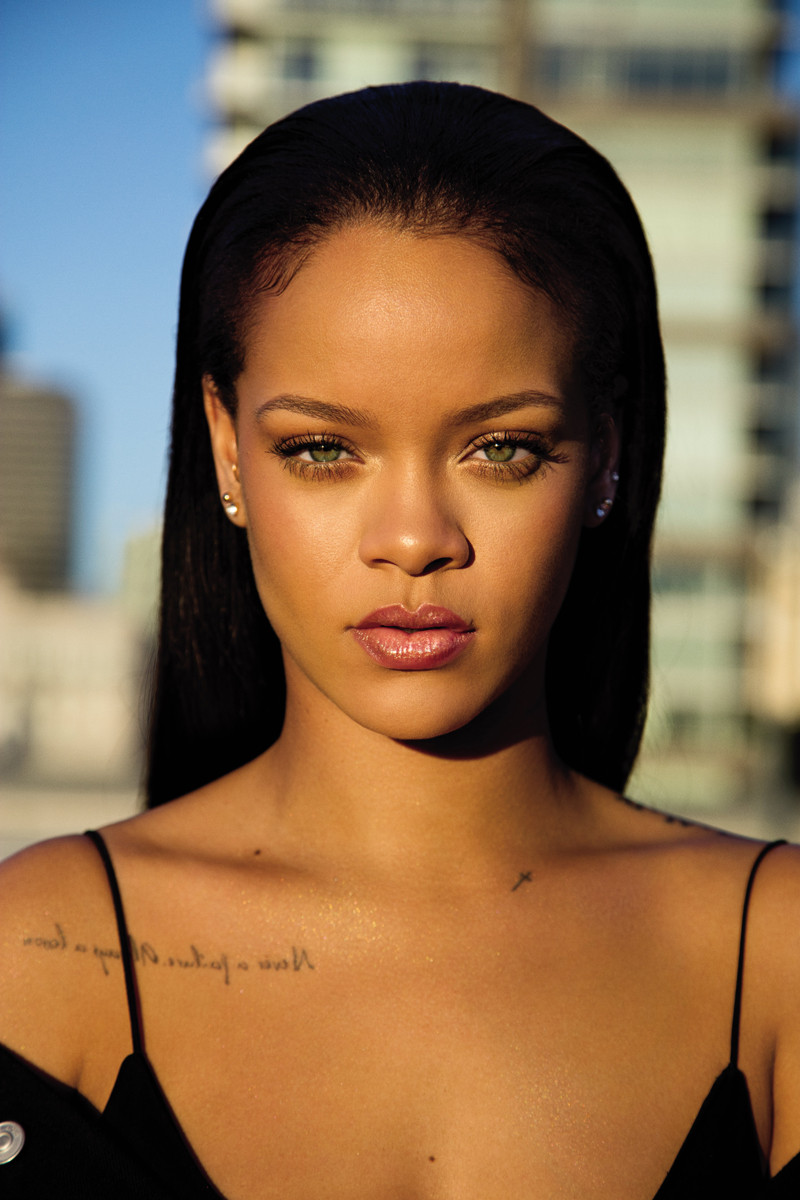 Rihanna anuncia lançamento de coleção especial da Fenty ...