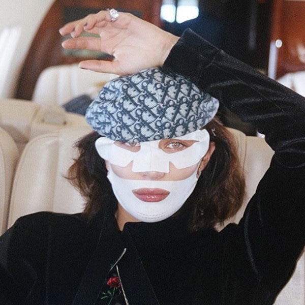 ESC: Bella Hadid, Face Mask