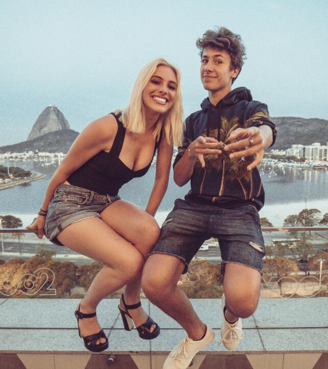 Photo 807636 from Las fotos más adorables de Lele Pons & Juanpa Zurita E! News