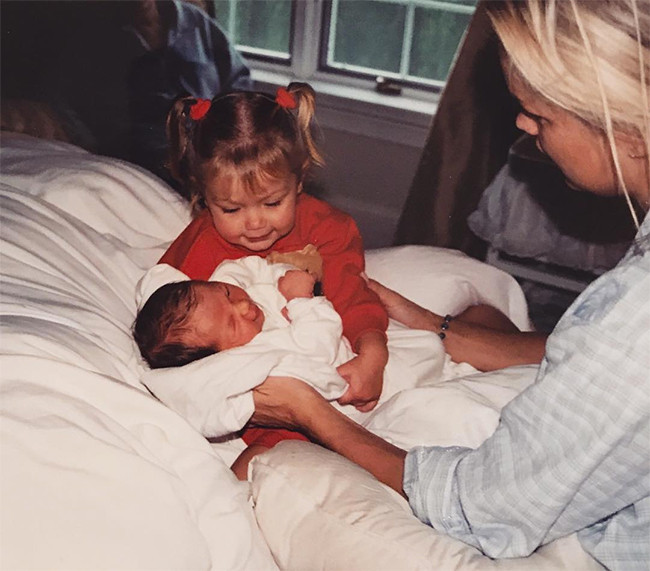 Gigi Hadid, Bella Hadid, Childhood Photo