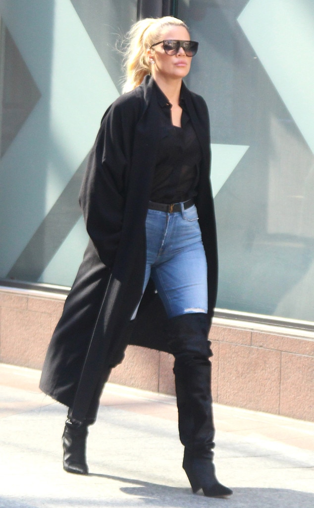 khloe kardashian high waisted jeans