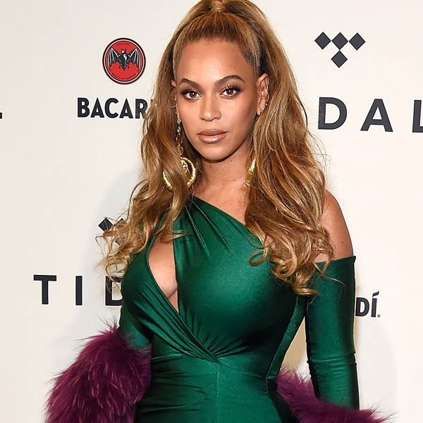 See Beyoncé's Showstopping Golden Globes Looks Over the Years E! Online