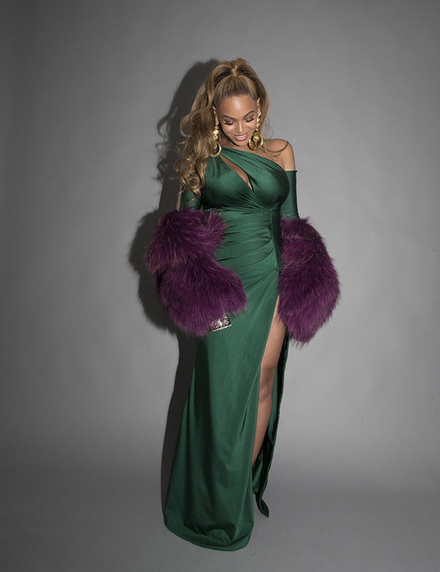 Beyonc Looks Like Royalty at TIDAL's Hurricane Benefit Concert Beyonc Looks Like Royalty at TIDAL's Hurricane Benefit Concert