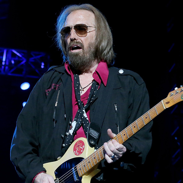 Watch Tom Petty Sing at One of His Final Shows