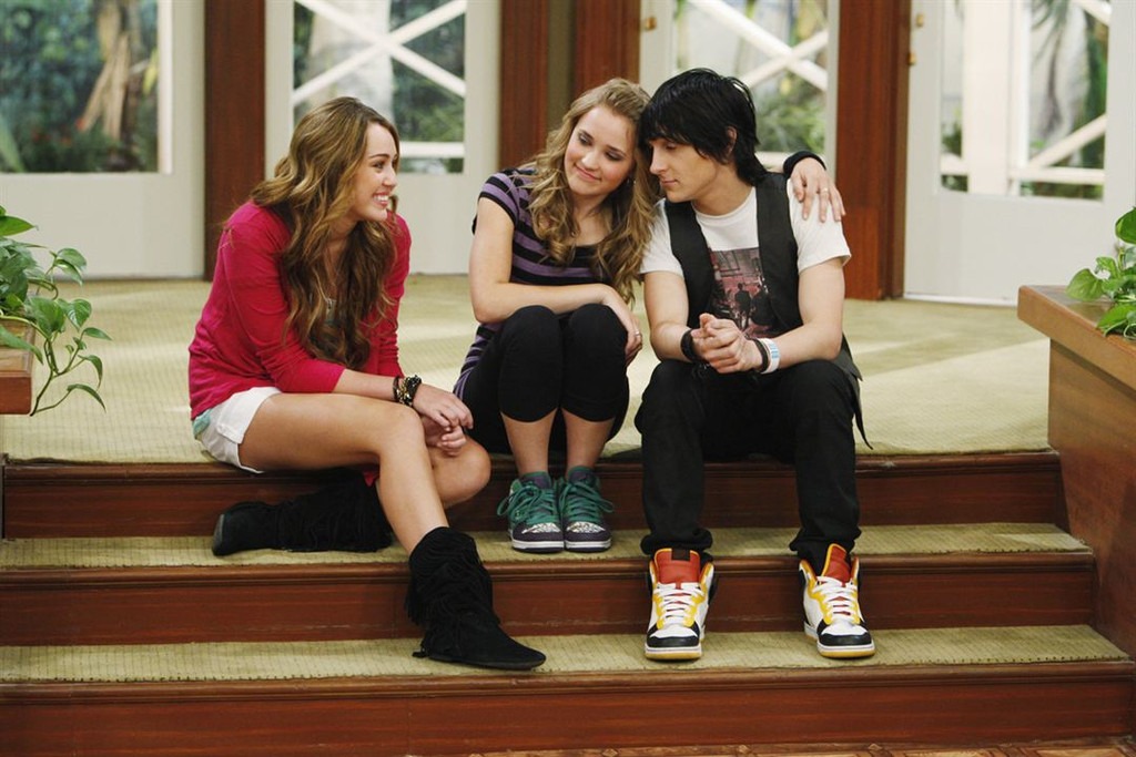 Mitchel Musso Isn T A Fan Of His Old Hannah Montana Wardrobe E