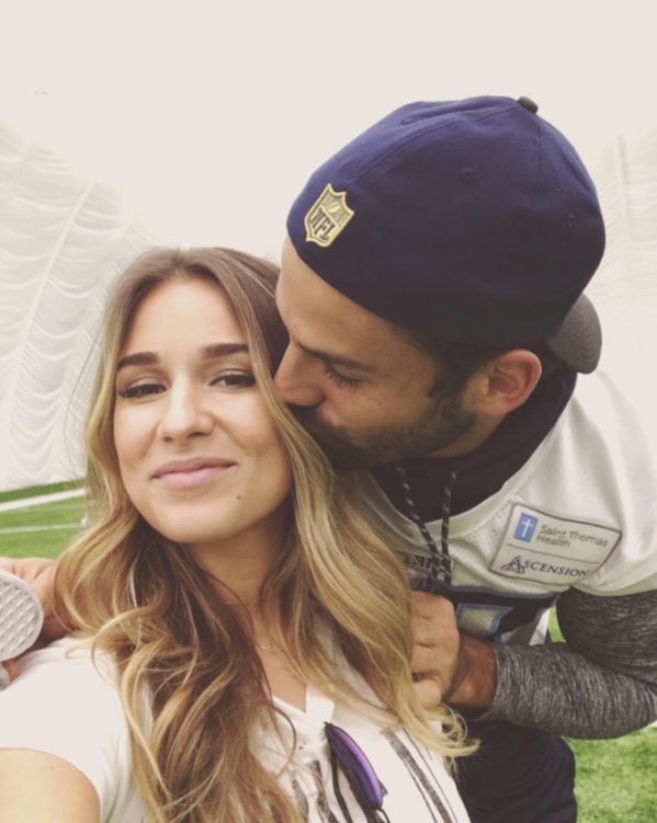 Jessie James Decker, Pregnant, Instagram