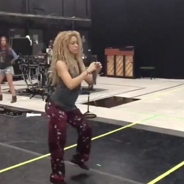 Shakira Gives Us a Sneak Peek at Her Dance Moves for World Tour - E! Online