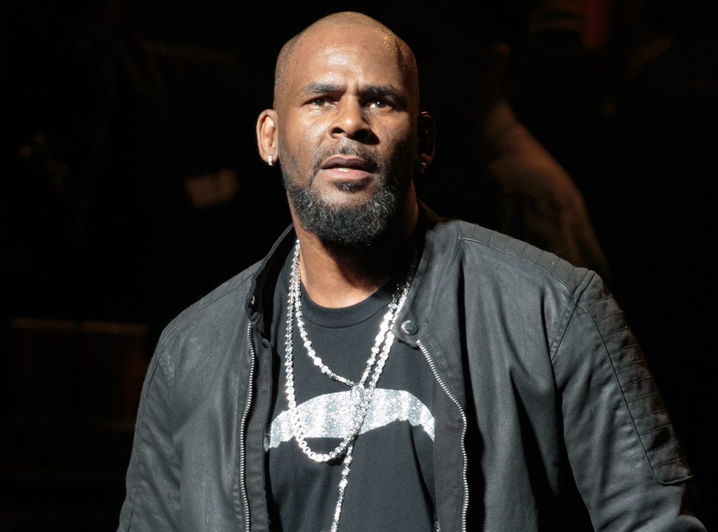 R. Kelly Addresses Sexual Abuse Allegations in New Song ''I Admit'' E