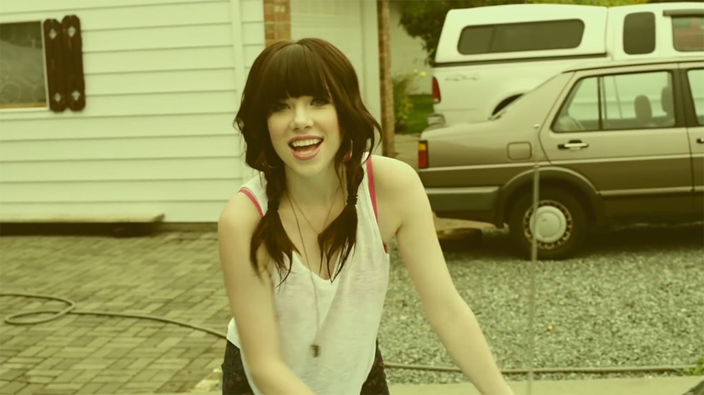 Carly Rae Jepsen S Call Me Maybe Viewed 1 Billion Times On Youtube E