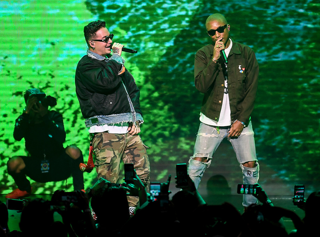 Sharp Style Smashing Records And Spreading Vibes How J Balvin