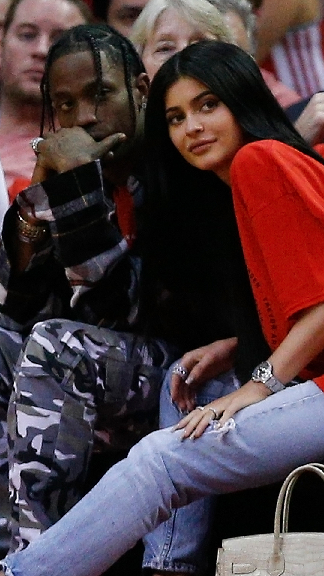 Todo Sobre El Cuarto Y La Lujosa Ropa De La Bebe De Kylie Jenner Y Travis Scott E Online Latino Mx