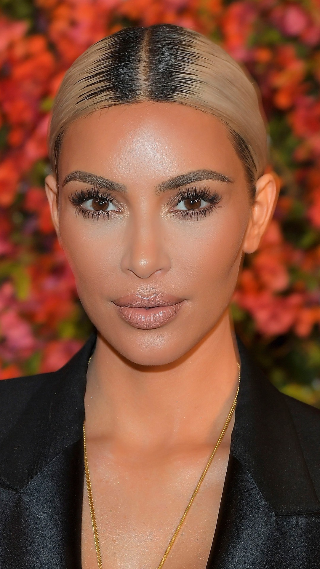 ESC: Kim Kardashian