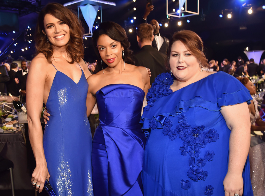 Mandy Moore Chrissy Metz Susan Kelechi Watson Match In Cobalt Blue E Online Ca