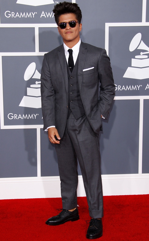 Bruno Mars Grammy Outfit