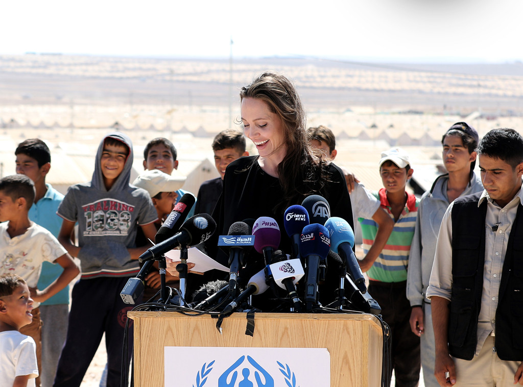 Angelina jolie speaks farsi picture